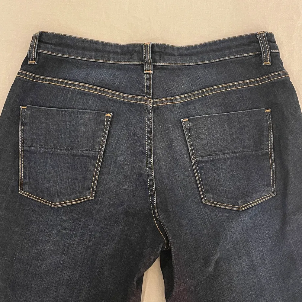 jeans från filippa k, köpta på sellpy, säljer då de är för stora, superfint skick💕. Jeans & Byxor.