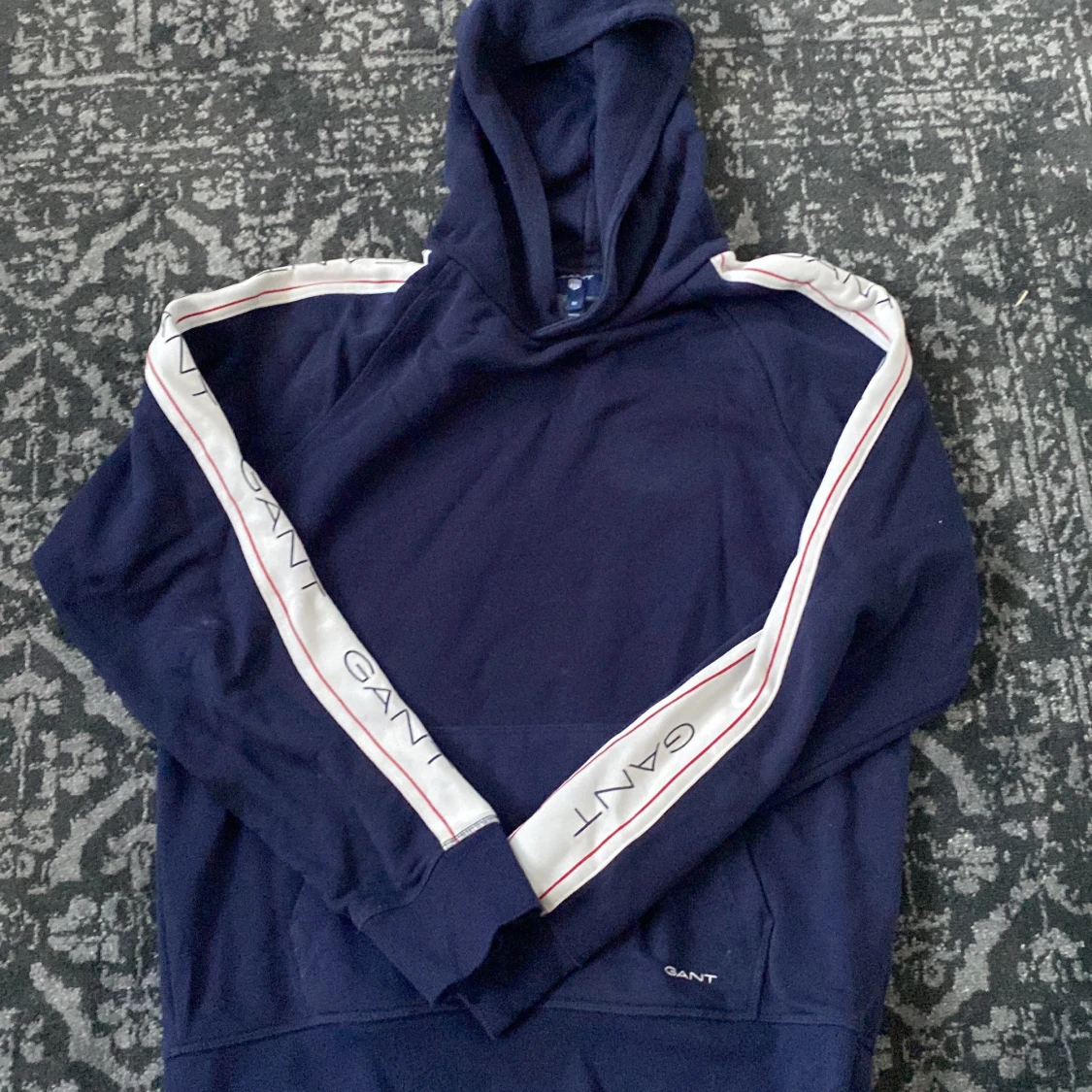 Gant huvtröja strl M - 90