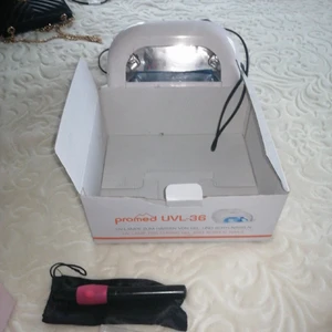 Elfil och uv lampa  - Oanvända och därför säljs. Man får med 5 styckna olika elfilar med detta pris. Kan frakta också❤️💅🏼