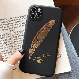 Mobilskal  - Säljer mobilskal, oanvänt. Bra kvalitet.   iPhone 11-12 pro finns. För mer info : skicka Dm ✨