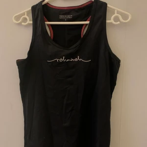 Träningslinne - Linne ifrån Röhnisch i storlek S, aldrig använt💕💕