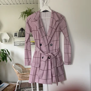 Blazerklänning  -  klänning/ blazer strl 36 spårbart 66kr
