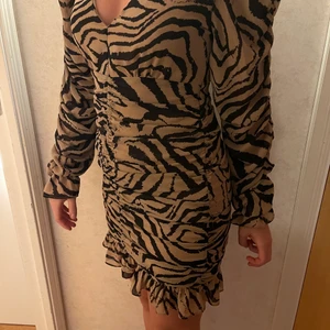 Klänning  - Klänning från Na-Kd, storlek 36. Aldrig använd & lappen är kvar 🤎