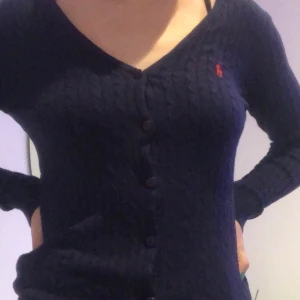 Kofta - Mörk blå Ralph lauren kofta som inte kommer till användning. 