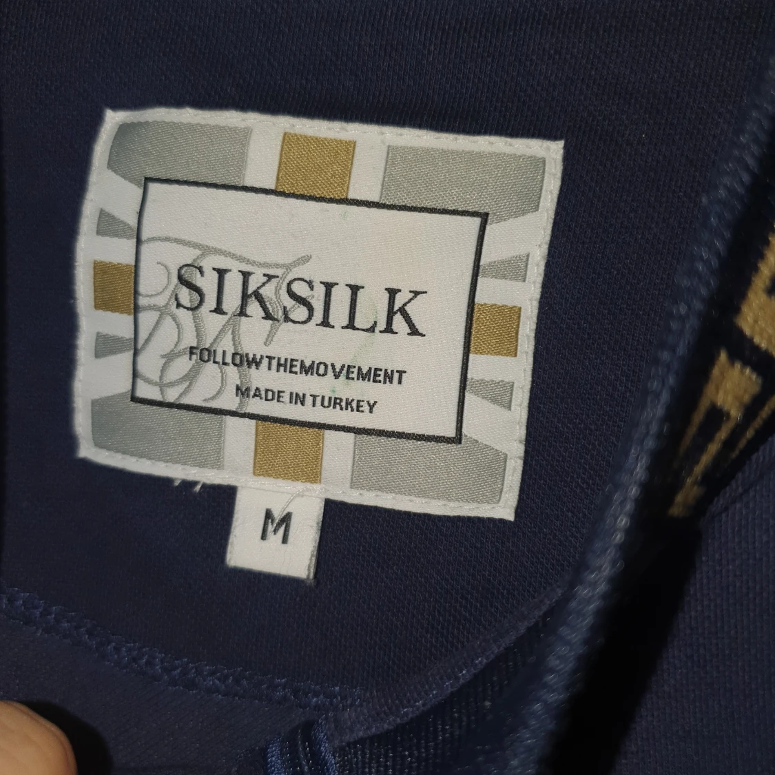 Den är i mycket bra skick storlek M - 90