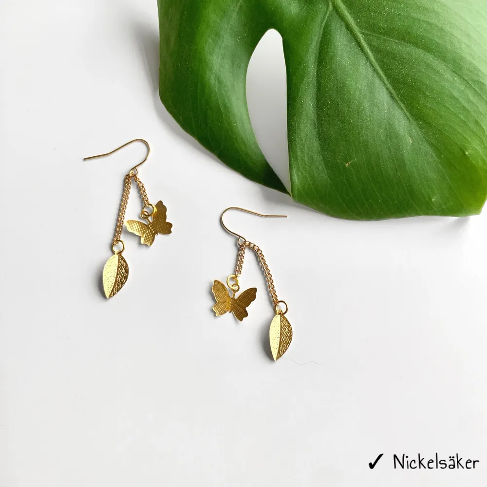 🌱 Meadow earrings 🌱 Supertunna fjärilar och blad✨. Accessoarer.