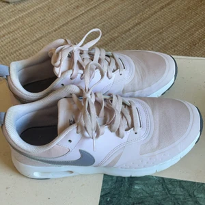 Nike skor  - Använda 1 gång