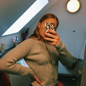 Dobber kofta - Söt stickad kofta från Dobber, perfekt för sommaren. Strl Small. Frakt tillkommer