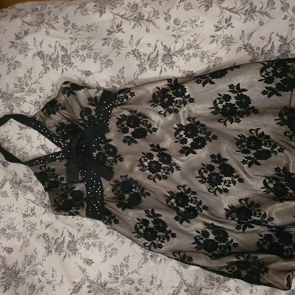 Festklänning i stl. 38