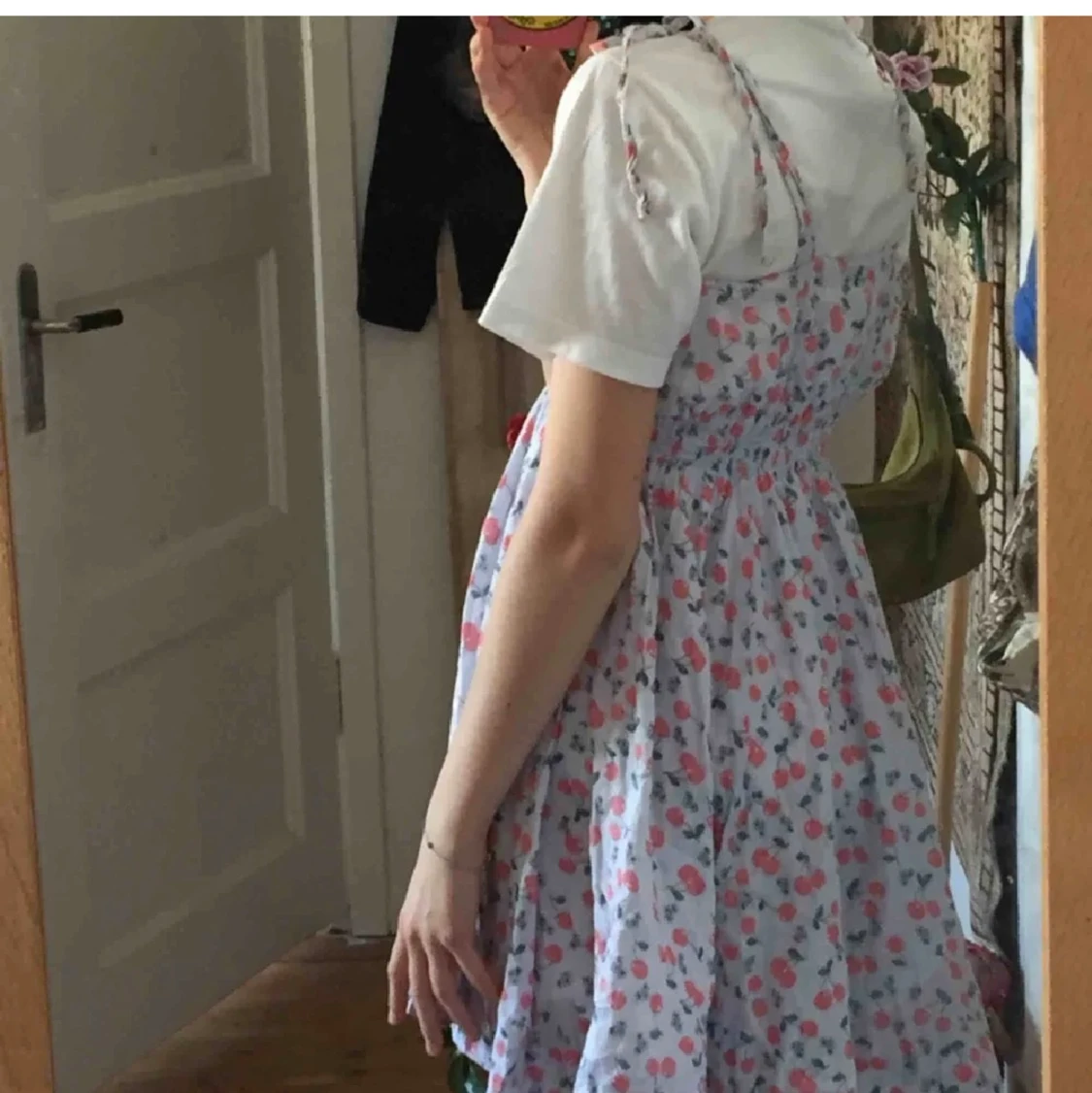 blommig klänning - 90