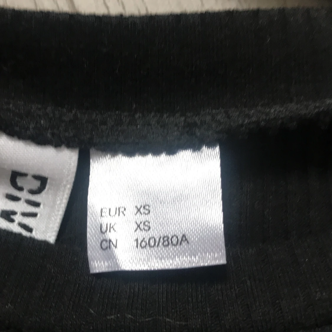 Svart långärmad tröja  - 91