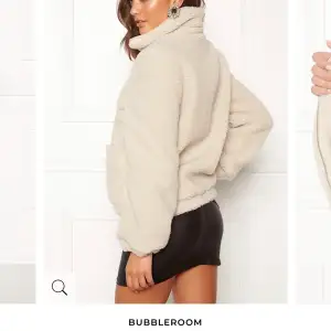 Beige Teddy jacka från bubbleroom, aldrig använd storlek XS 