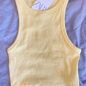 Linne - Säljer detta helt nyinköpta linne från Zara, prislapp sitter kvar