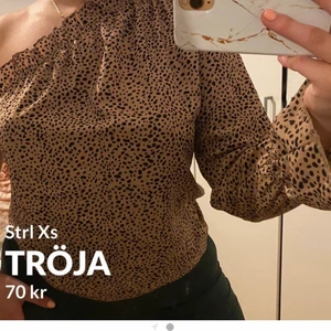 Tröja - Aldrig använd. 