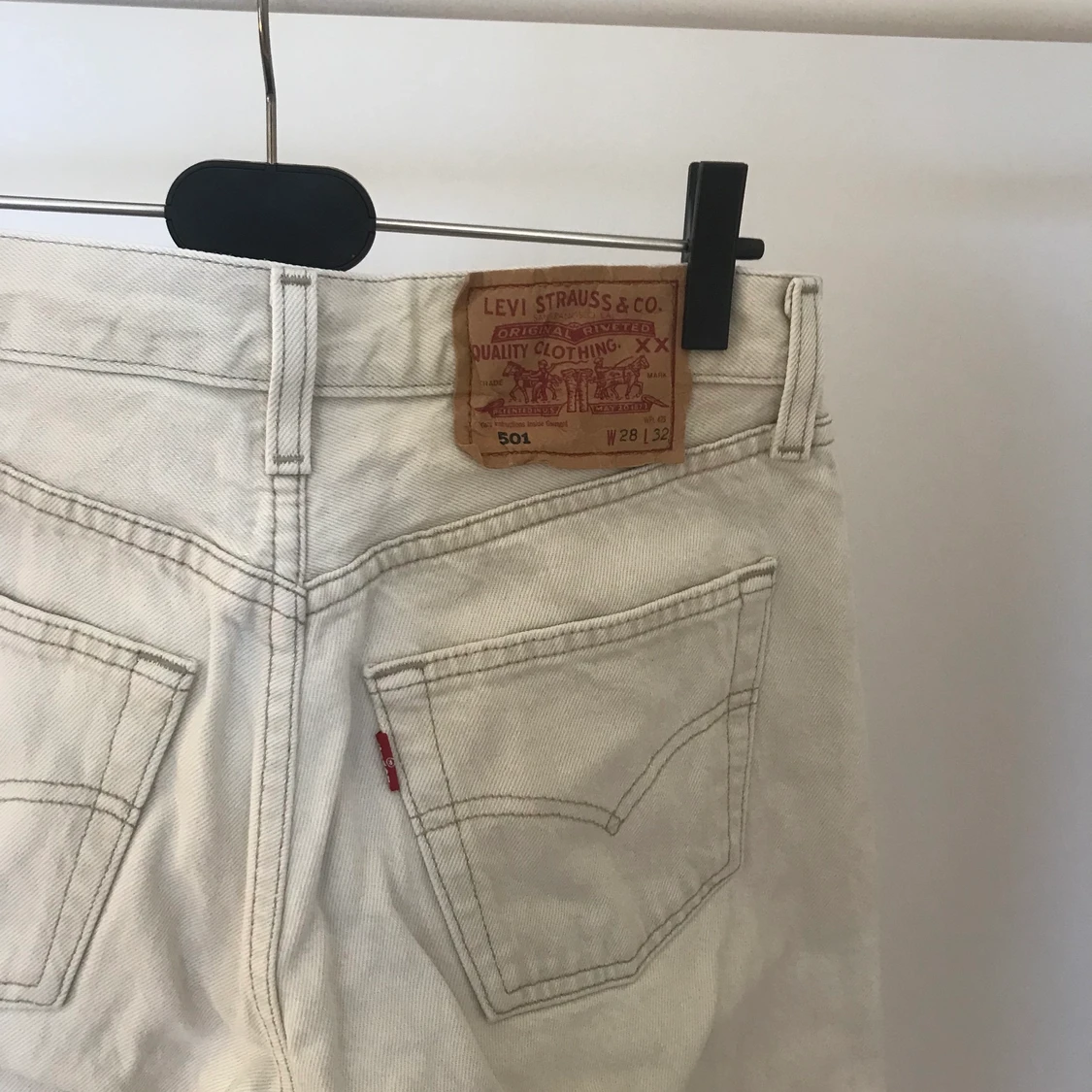 Vita Levi’s jeans storlek 28/32 - 90