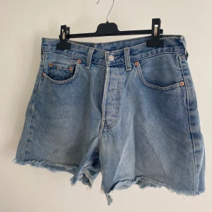 Levis shorts - Jätte snygga shorts som passar en M!! 