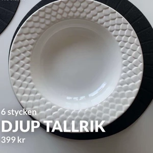 . - Sex stycken vita tallrikar, aldrig använda! 399 kr💛