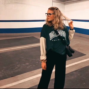 Vintage tröja - Sweater från SHEIN. Storlek S, grön 