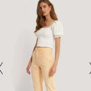 Söt topp - Säljer denna söta topp från Gina, storlek S, säljer för 100kr + frakt💕