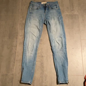 Jeans från gina tricot - Jeans från Gina tricot w25 l30