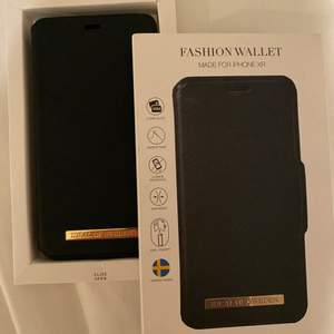 *helt nytt, aldrig använt* Ideal Of Sweden skal till iPhone XR! Magnetiskt och avtagbart plånboksfodral. Nypris 399kr 