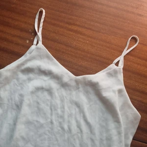 Vitt linne - Linne vitt 10 kr storlek m. Samfraktar vid köp av flera varor för 66 kr 🌸❣📦