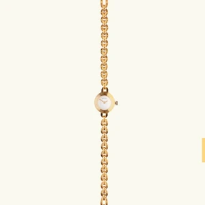 Bovou klocka  - Säljer min super fina bovou klocka som är i väldigt bra skick!! Nypris 1095kr säljer för 350kr då den är använd ca 3 ggr💫✨💫✨💫 