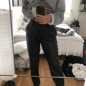 Skinnbyxor - Skinnbyxor från nakd! Asballa men kommer tyvärr inte till användning hos mig. Fint skick!