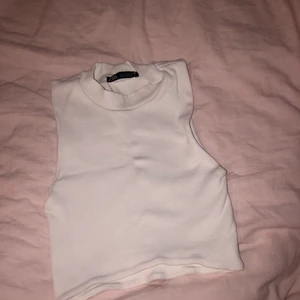 Croptop - Söt croptop stl xs 🤍🤍