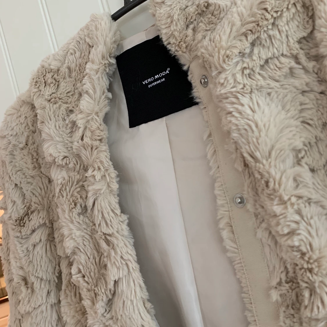 Mysig jacka i fuskpäls stel S - 90