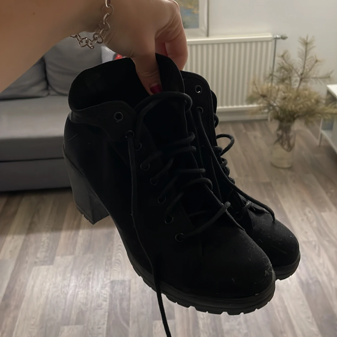 Svarta klackskor - 91