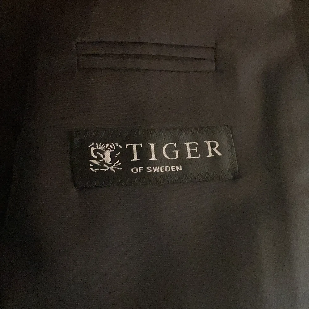 Tiger of Sweden Blazer / kavaj with stripes, long in form. Feels like wool. Good quality . Jackor.