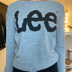 Tröja från Lee - Tröja i storlek S, 100kr inkl frakt🤩