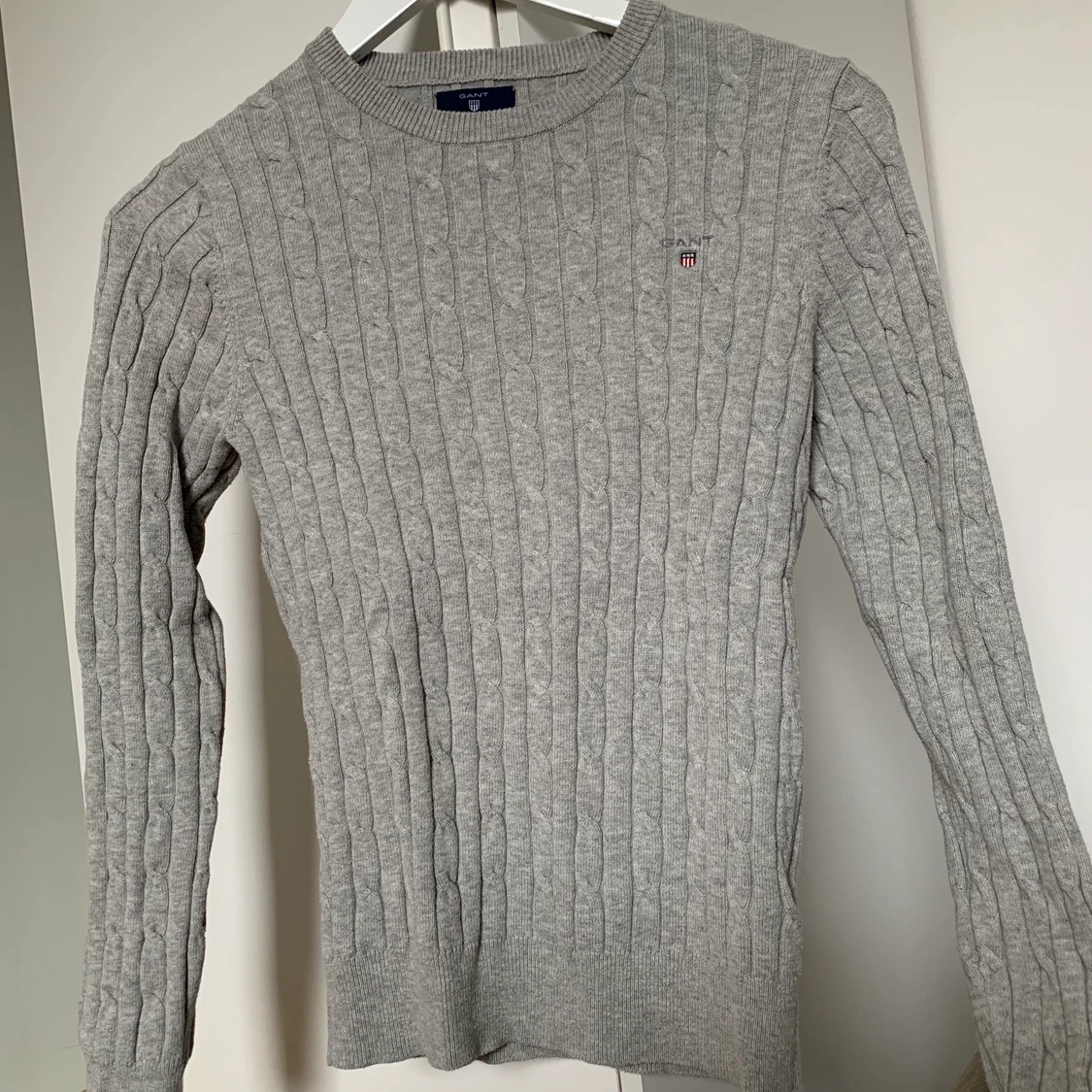 Gant kabelstickad tröja