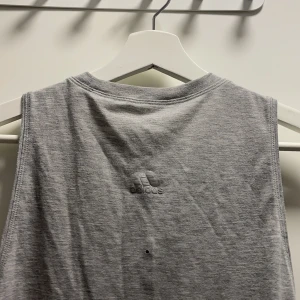 Träningslinne - Träningslinne från adidas, använd en gång☺️