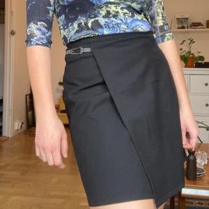 Vintage minikjol - Snygg minikjol köpt secondhand! Använd fåtal ggr. Passar bäst strl XS&S