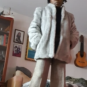 Vintage Åkta puls jacka  - Passar till allt och till alla årstider.jackan är i mycket bra skick och användade cirka 2 gånger. Finns fler bilder 