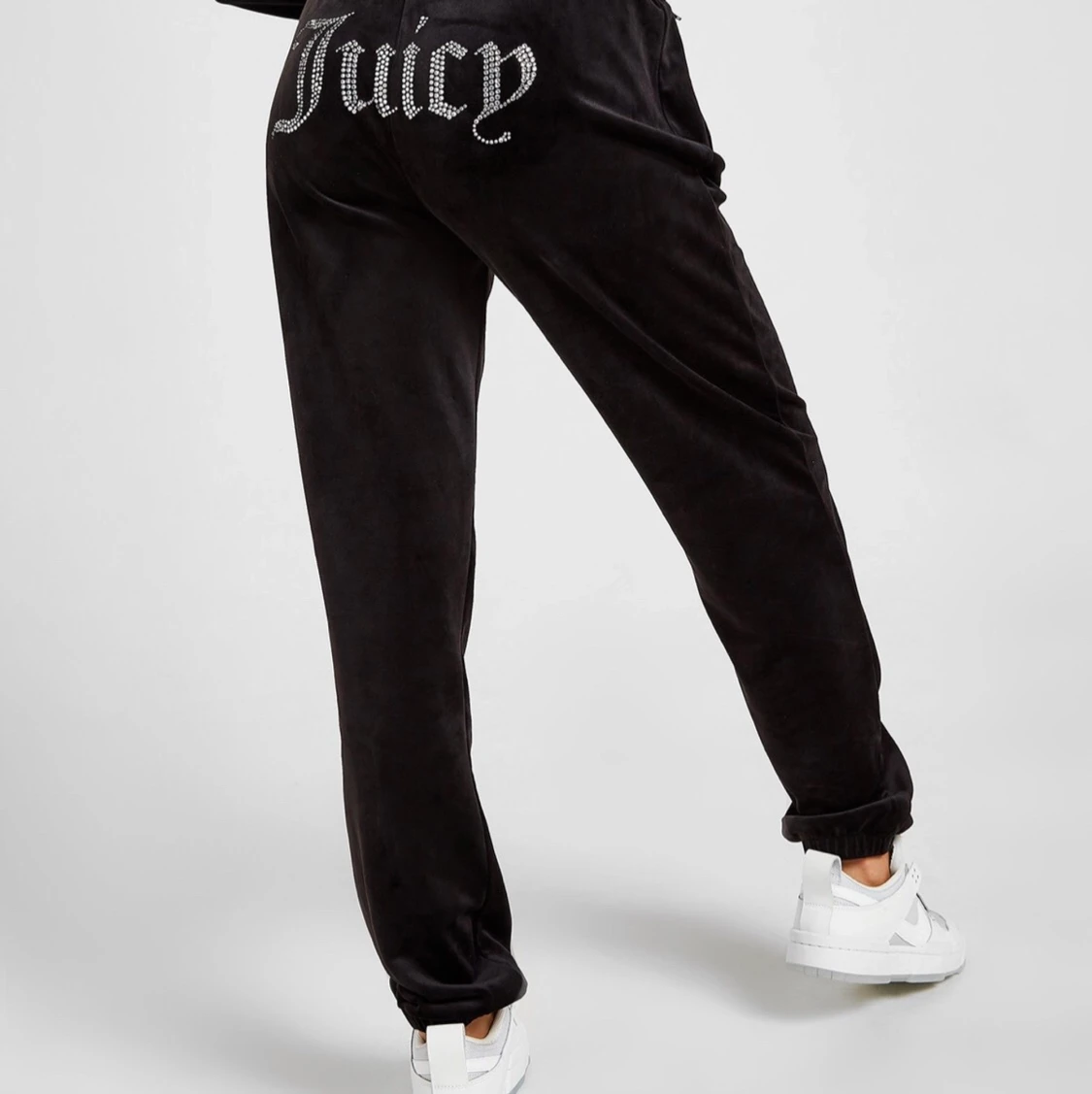 Juicy Couture byxor för endast 300kr!!