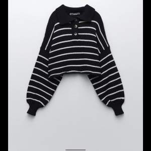Så fin stickad tröja från Zara som tyvärr inte kommit till användning. Köpt för ca 1-2 månader sedan och endast använd en gång dvs nyskick!! Köpt för 399kr. Bara att skriva för fler bilder☺️