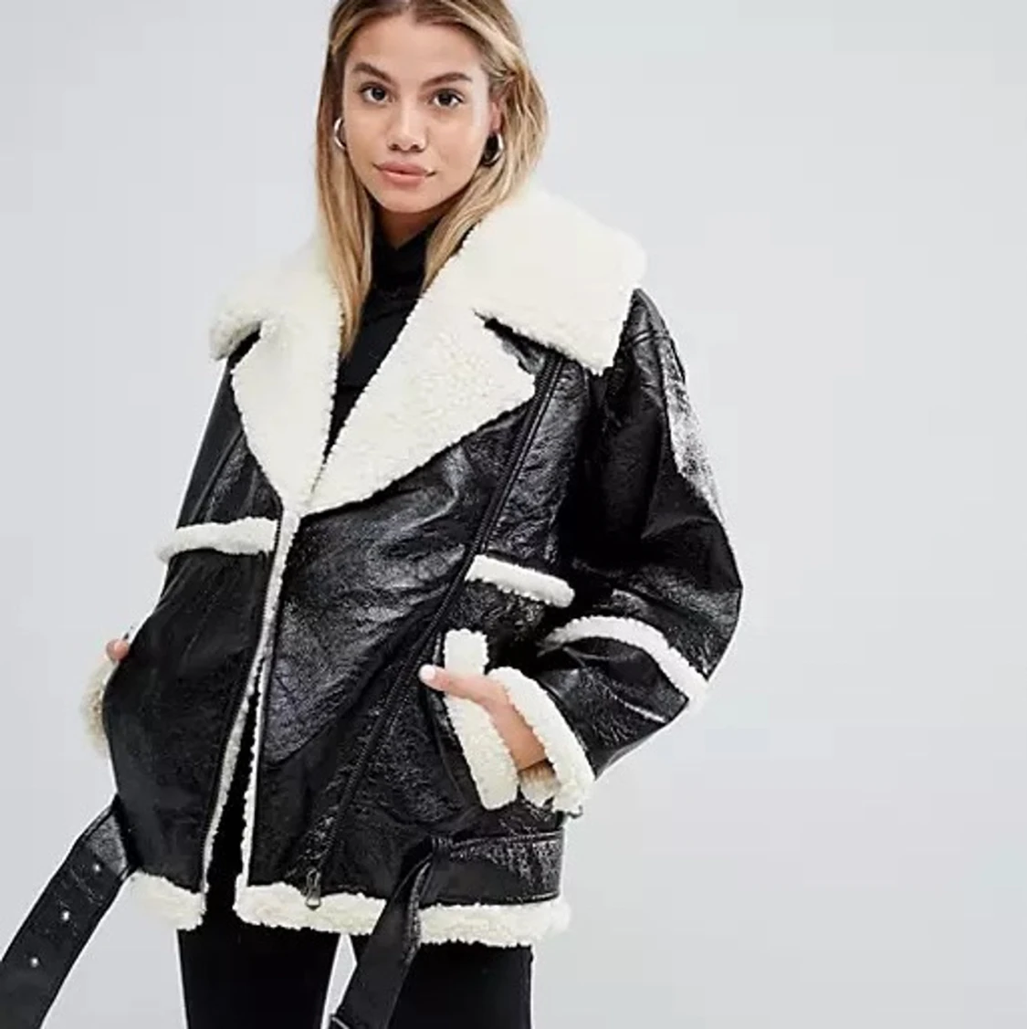 Svartvit oversized Sherlingjacka  - 90