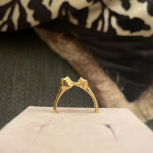 Pinky promise ring - Säljer denna söta pinky promise ringen för 15kr❤️