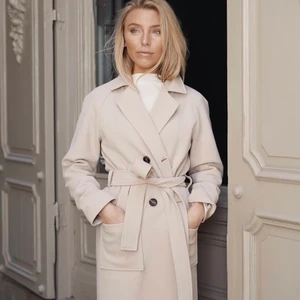 Sanne Alexandra kappa - Kappa från Sanne Alexandra aldrig använd, prislapp sitter kvar - nypris 1800kr 