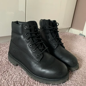 Timberlands - Använda fåtal gånger. Skick 8/10 