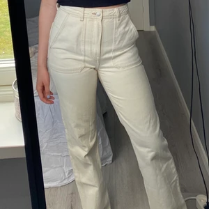 Weekday jeans - Säljer dessa jeansen från weekday, stl 36. Det är i fin skick!! 70kr+ frakt hör gärna av dig vid fler frågor⚡️