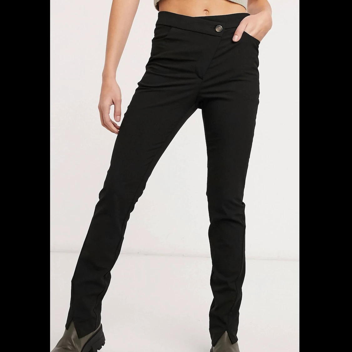 Svarta byxor Weekday