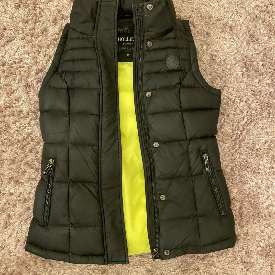 HOLLIES Väst  - 90