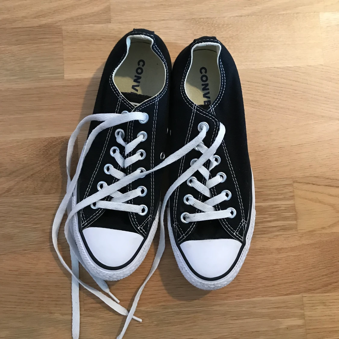Converse svarta låga