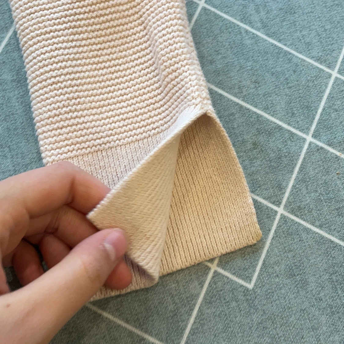 V ringad tröja  - 91