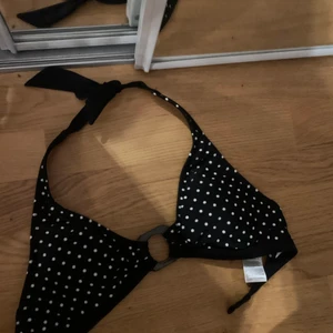 Supergullig bikinitopp - Så fin men har en likadan därav säljer ja den