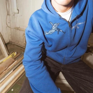 One Of One hoodid - One Of One Zip Hoodie Helt ny, Small  Budgivning från 1100kr